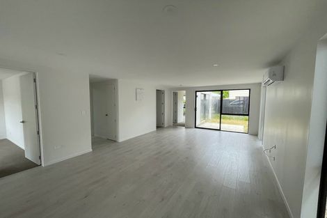 Photo of property in 8/101 Hobsonville Road, West Harbour, Auckland, 0618