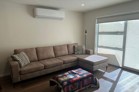 Photo of property in 2/327 Glengarry Road, Glen Eden, Auckland, 0602