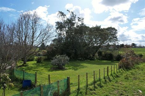 Photo of property in 286 Kawiu Road, Levin, 5510