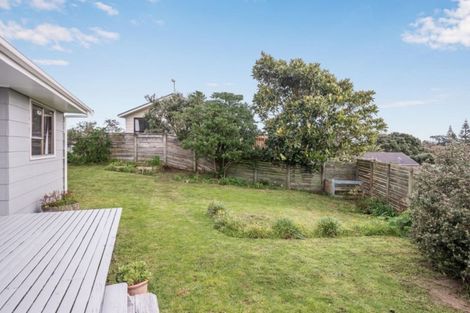 Photo of property in 9 Freyberg Crescent, Waikanae Beach, Waikanae, 5036