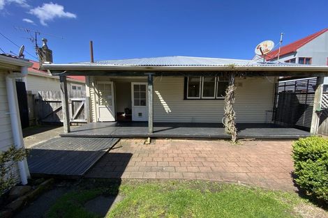 Photo of property in 37 Miro Street, Miramar, Wellington, 6022