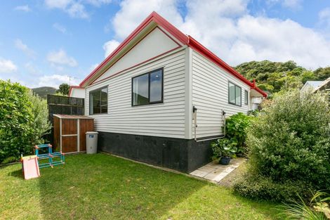 Photo of property in 17a Govind Grove, Ngaio, Wellington, 6035