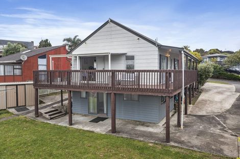 Photo of property in 7 Kingussie Place, Highland Park, Auckland, 2010