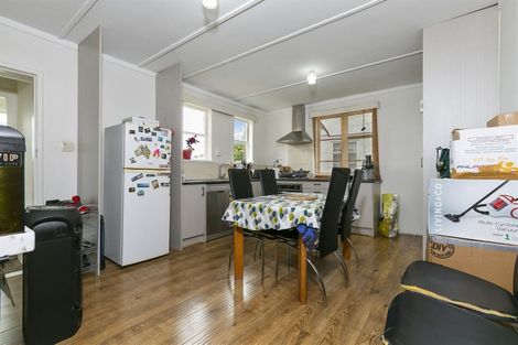 Photo of property in 3154 Great North Road, New Lynn, Auckland, 0600
