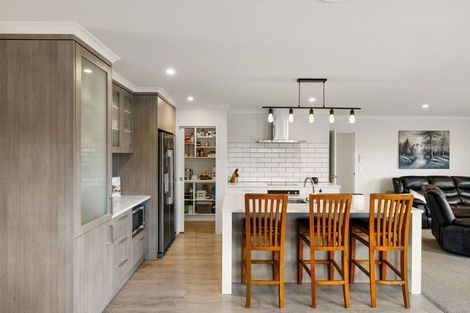 Photo of property in 46 Norfolk Drive, Cambridge, 3434