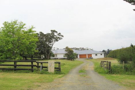 Photo of property in 80 Mahana Road, Waimauku, 0881