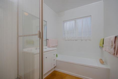 Photo of property in 3/91 Lynwood Road, New Lynn, Auckland, 0600