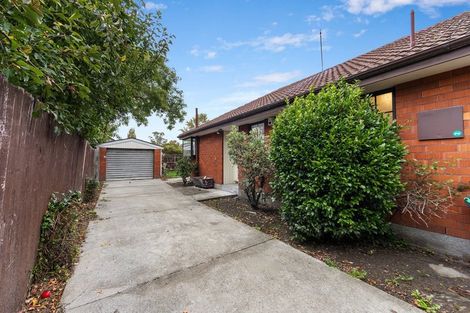 Photo of property in 2/17a Dalrye Place, Ilam, Christchurch, 8041