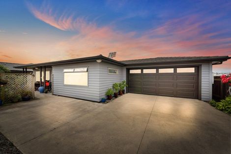Photo of property in 27a Tukapa Street, Westown, New Plymouth, 4310