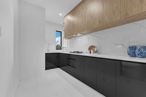 Photo of property in 11 Seagreen Avenue, Rosehill, Papakura, 2113