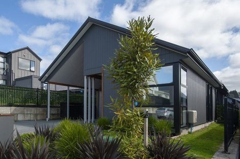Photo of property in 11 Whero Way, Wainui, Silverdale, 0992
