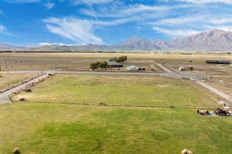 Photo of property in 10 Hardacre Place, Omarama, 9412