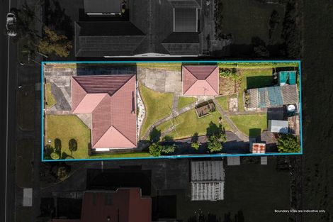 Photo of property in 38 Hobsonville Road, West Harbour, Auckland, 0618