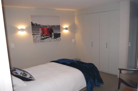 Photo of property in The Capital, 28/370 Oriental Parade, Oriental Bay, Wellington, 6011