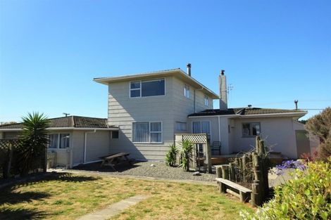 Photo of property in 36 Seabury Avenue, Foxton Beach, Foxton, 4815