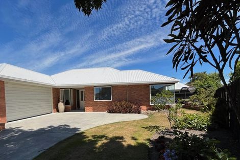 Photo of property in 21 Empress Place, Halswell, Christchurch, 8025