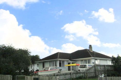 Photo of property in 2 Middlemore Crescent, Papatoetoe, Auckland, 2025