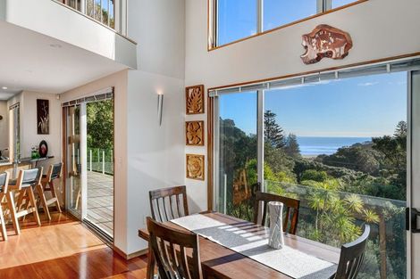 Photo of property in 10 Waitea Road, Muriwai, Waimauku, 0881