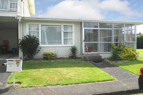 Photo of property in 6 Te Awe Awe Court, Hokowhitu, Palmerston North, 4410