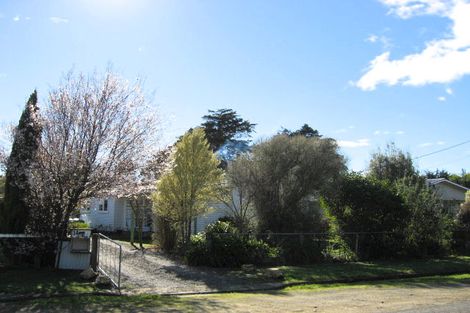 Photo of property in 14 Consitt Street, Takapau, 4203