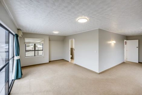Photo of property in 32 Auckland Road, Greenmeadows, Napier, 4112