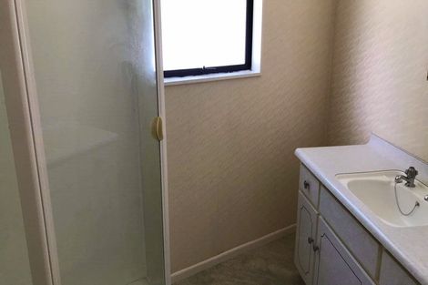 Photo of property in 8a Busby Place, Awapuni, Palmerston North, 4412