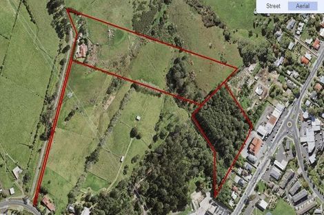 Photo of property in 21 Red Hills Road, Massey, Auckland, 0614