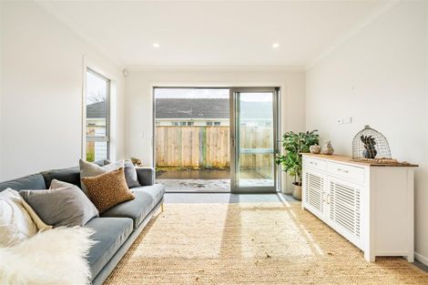 Photo of property in 44b Pine Avenue, Upper Hutt Central, Upper Hutt, 5018