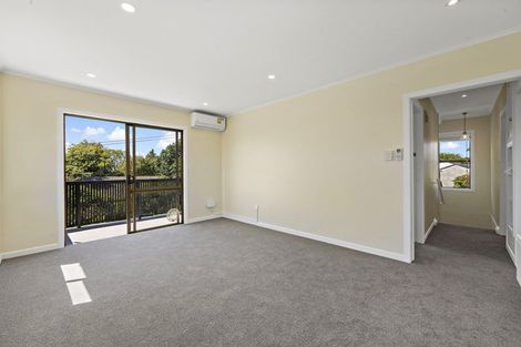 Photo of property in 12 Keats Place, Blockhouse Bay, Auckland, 0600
