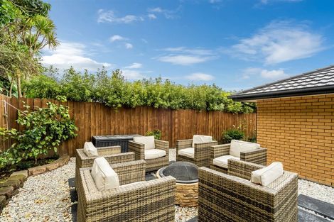 Photo of property in 22 Sunvista Avenue, Oteha, Auckland, 0632