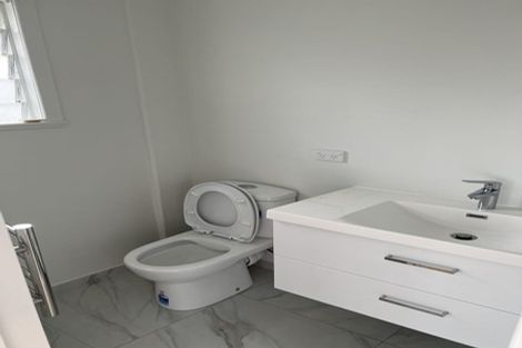 Photo of property in 6 Brighton Terrace, Murrays Bay, Auckland, 0630