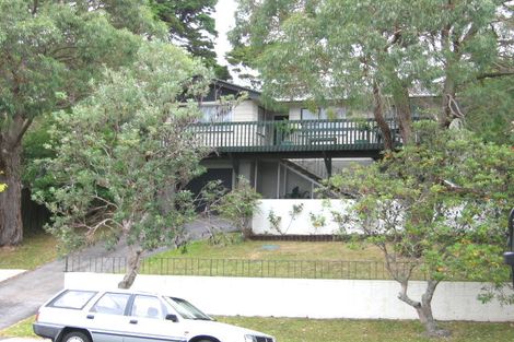 Photo of property in 47 Tamahere Drive, Glenfield, Auckland, 0629
