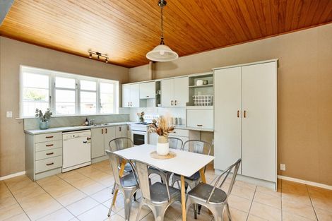 Photo of property in 27 Bullar Street, Grasmere, Invercargill, 9810