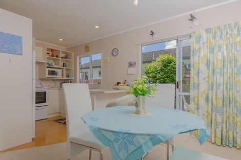 Photo of property in 3/91 Lynwood Road, New Lynn, Auckland, 0600