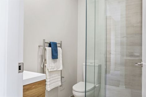 Photo of property in 29 Queen Charlotte Drive, Aotea, Porirua, 5024