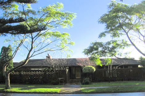 Photo of property in 11 Elimar Drive, Sunnyhills, Auckland, 2010