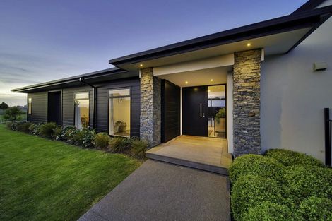 Photo of property in 2 Preferred Lane, Halswell, Christchurch, 8025