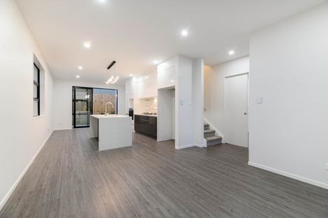 Photo of property in 44a Godley Road, Green Bay, Auckland, 0604