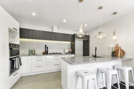 Photo of property in 1/10 Victoria Street, Ebdentown, Upper Hutt, 5018