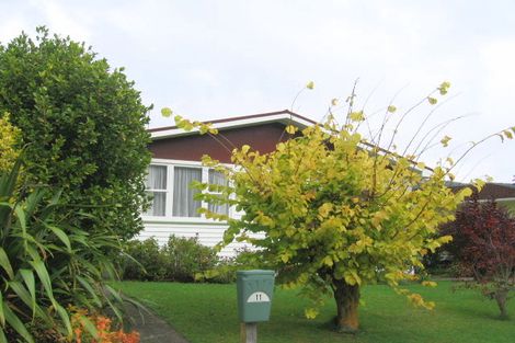 Photo of property in 11 Zande Terrace, Tawa, Wellington, 5028