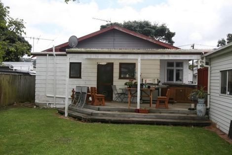 Photo of property in 2 Bracken Street, Petone, Lower Hutt, 5012