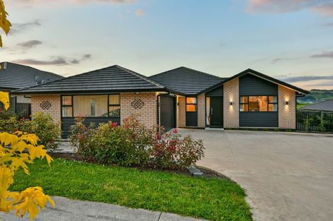 Photo of property in 16 James Elliot Way, Pokeno, 2402