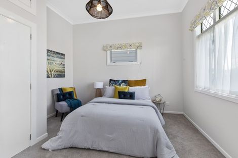 Photo of property in 5 Bay Street, Petone, Lower Hutt, 5012