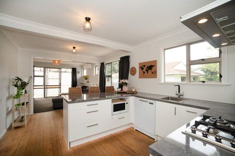 Photo of property in 130 College Street, Awapuni, Palmerston North, 4412