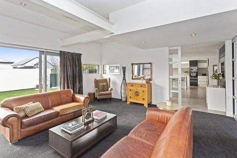 Photo of property in 107 Gardiners Road, Harewood, Christchurch, 8051