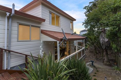 Photo of property in 2/13a Sandspit Road, Cockle Bay, Auckland, 2014