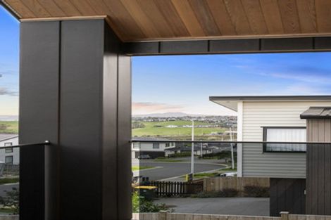 Photo of property in 49 Kumukumu Road, Long Bay, Auckland, 0630