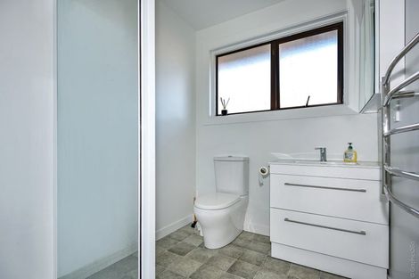 Photo of property in 46 Athol Terrace, Upper Riccarton, Christchurch, 8041