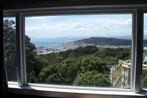 Photo of property in 5/56 Tanera Crescent, Brooklyn, Wellington, 6021