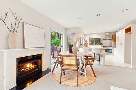 Photo of property in 1b Brighton Terrace, Mairangi Bay, Auckland, 0630